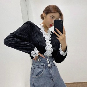 <b>벨벳 진주 퍼프소매 레이스 블라우스</b>