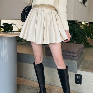 <b>A라인 가죽 밴딩 미니 스커트팬츠</b>