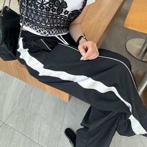 <b>배색 트랙 라인 롱 와이드 트레이닝 팬츠</b>
