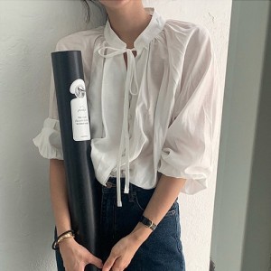 <b>타이넥 스트랩 끈 시스루 블라우스</b>