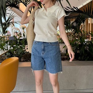 <b>자개 펜던트 카라 캡소매 반팔 니트</b>