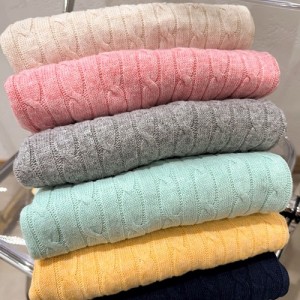 <b>국내제작 고급 캐시미어 꽈배기 V넥 에어 니트</b>